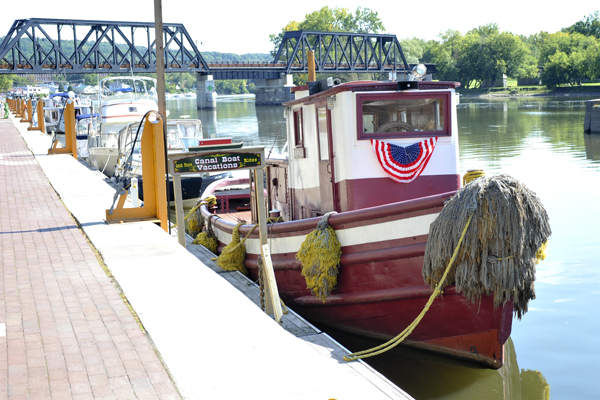 10_tug_boat_alley.jpg