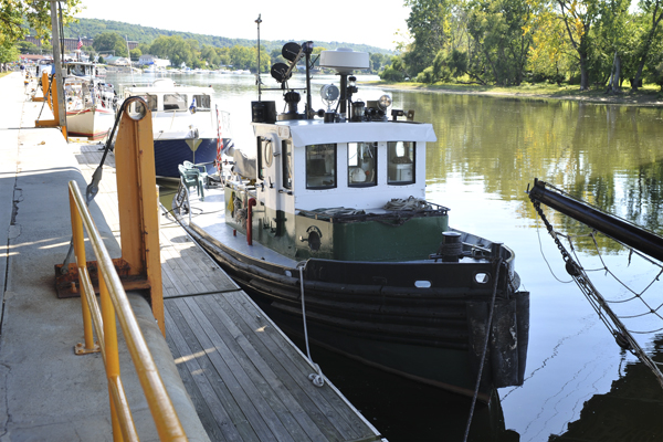 7_tug_boat_alley.jpg